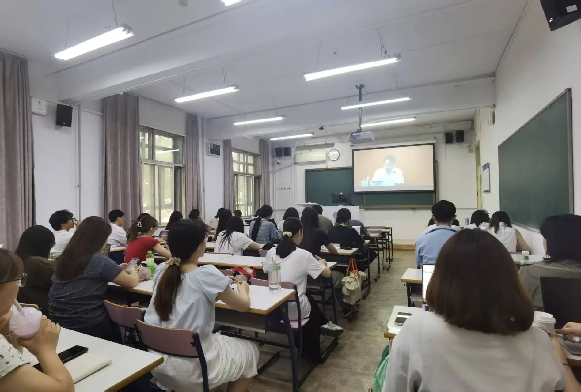 微信图片_20250630215021.jpg